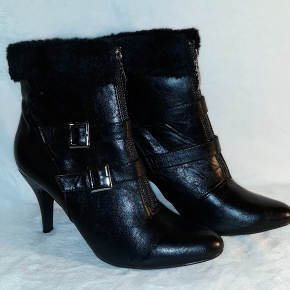 Delicious Boots - Picture 2 of 3